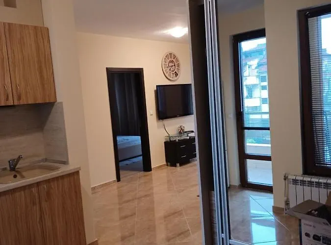 супер център Zheleva Apartamento